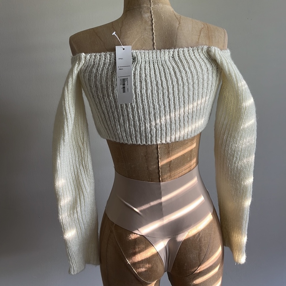 Crop Sweater - Picture 6 of 6